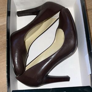 Lauren Ralph Lauren Zamora Pumps in Dark Brown Kidskin - Size 7.5